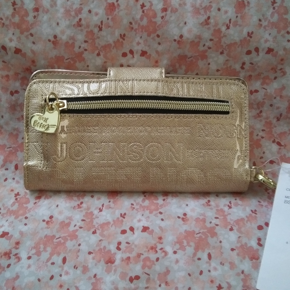 Betsey Johnson Celly Wallet - Picture 2 of 6